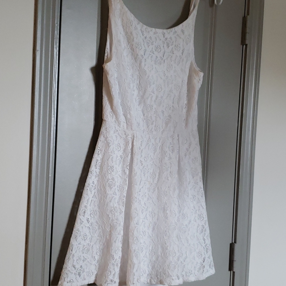 Dress - Picture 5 of 8